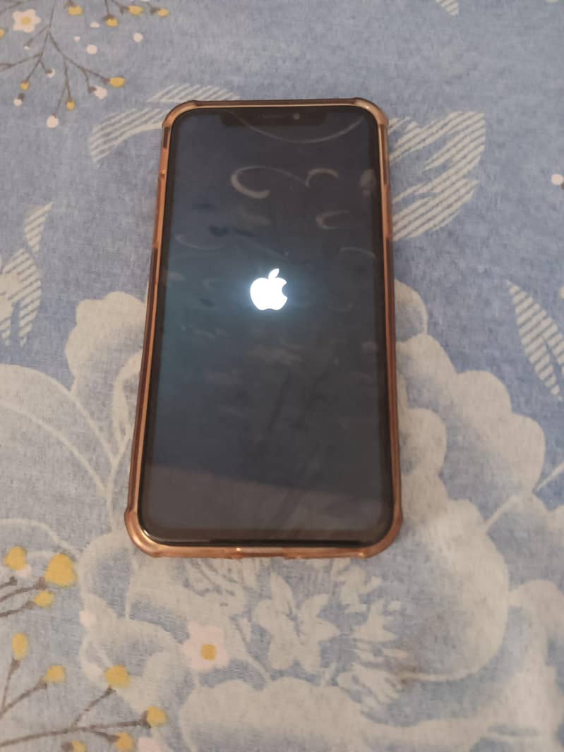 Apple iPhone xs 0