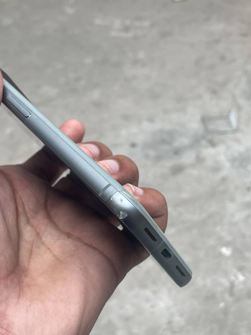 Google Pixel 8 5
