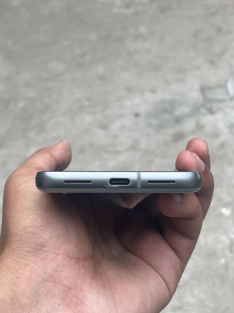 Google Pixel 8 7