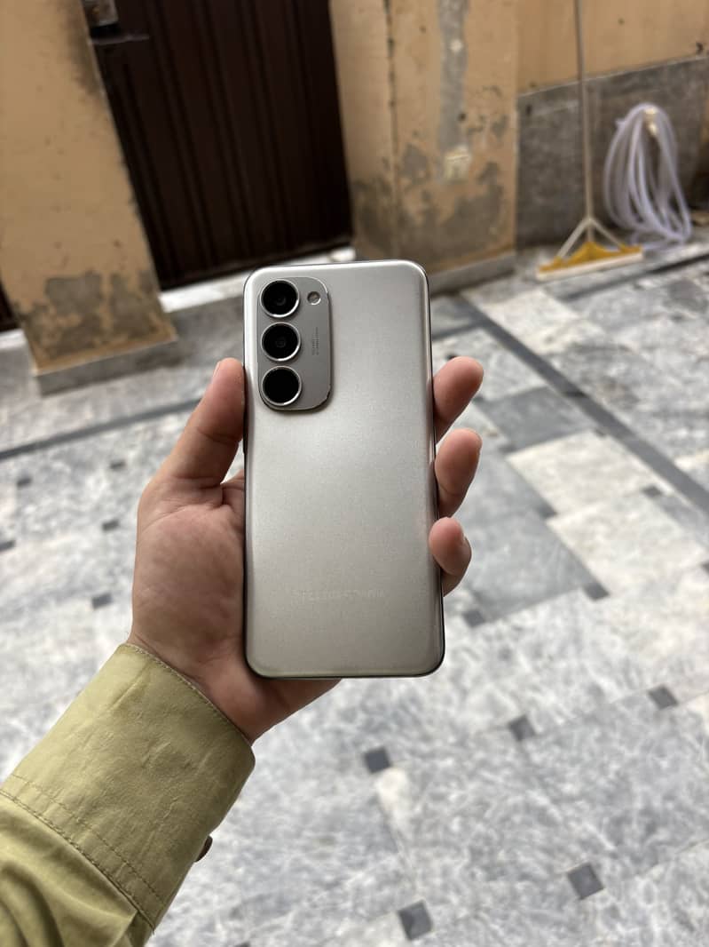 Techno Spark 40 Pro Plus 0