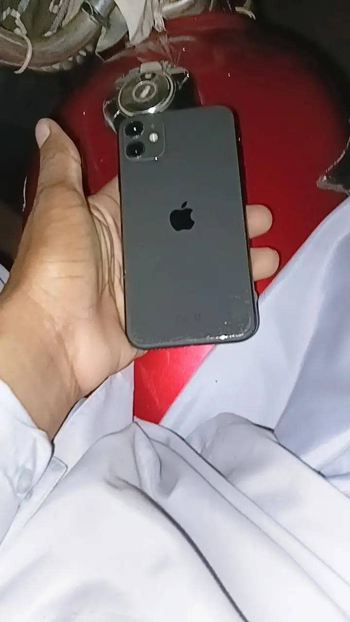 Apple iPhone 11 0