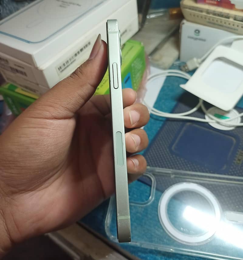 Apple iPhone 12 2