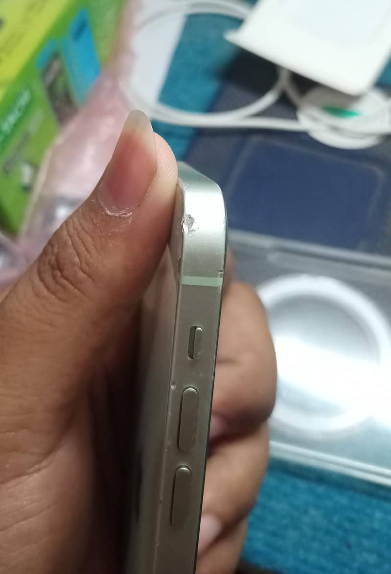 Apple iPhone 12 3