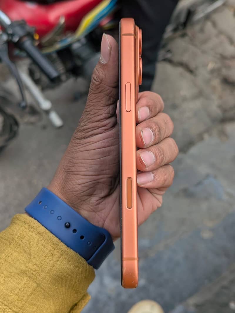 Apple iPhone 17 Pro Max 1