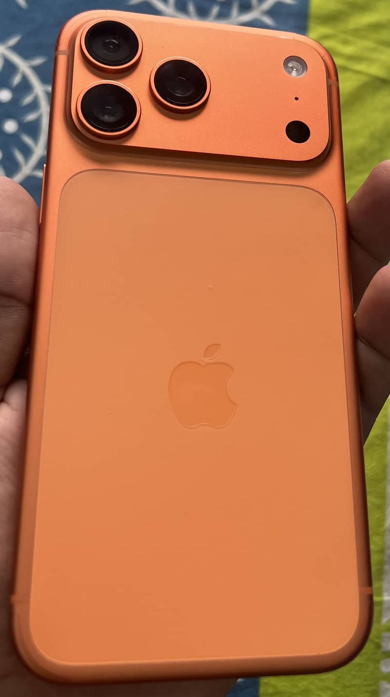 Apple iPhone 17 Pro Max 0