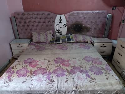 3 item bed Almari +dressing