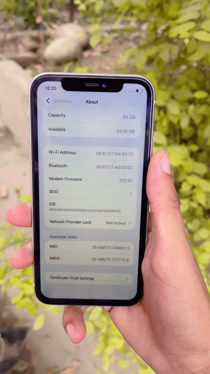 Apple iPhone 11 4
