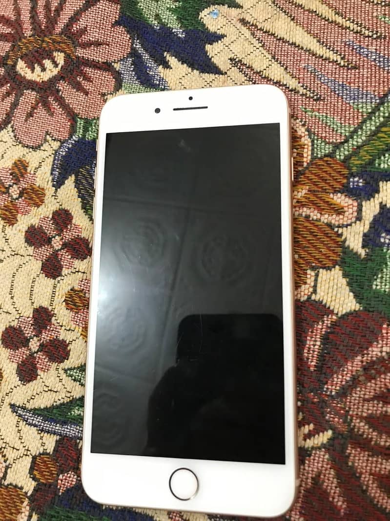 Apple iPhone 8 Plus 0