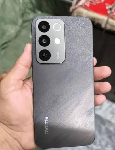 Realme C85