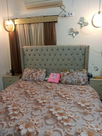 new condition pochish bed set with side tables deco paint