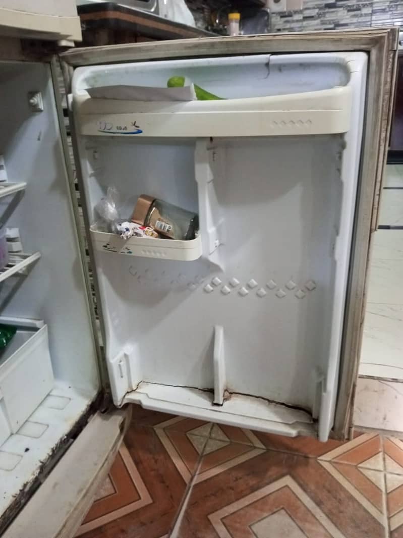 Refrigerator 1