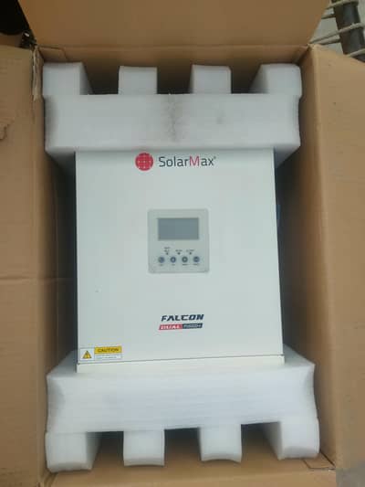 Solarmax Hybrid Inverter. PV 6000 Plus 14 Panels soprt. Life time wrnti