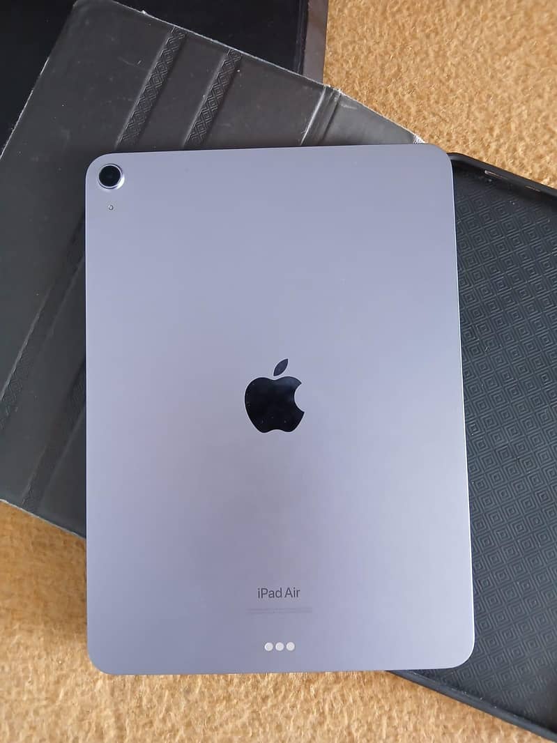 ipad Air ( 5th generation) 4