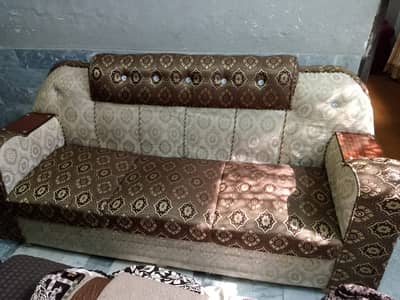 Beautiful 6-Seater Sofa for Sale, Good condition. 03024371112