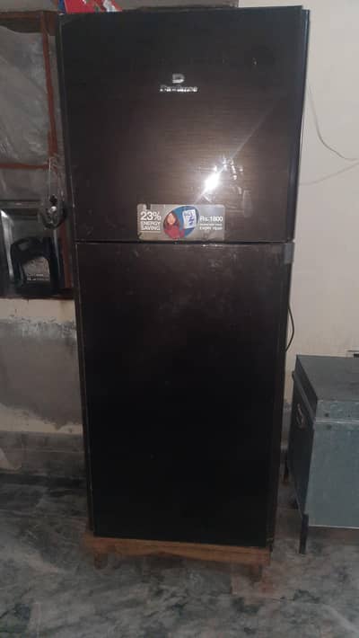 dawlance frezar for sell behtreen chalta h