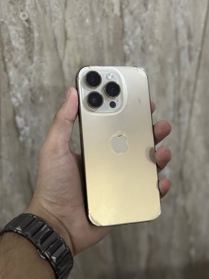 Apple iPhone 14 Pro 0