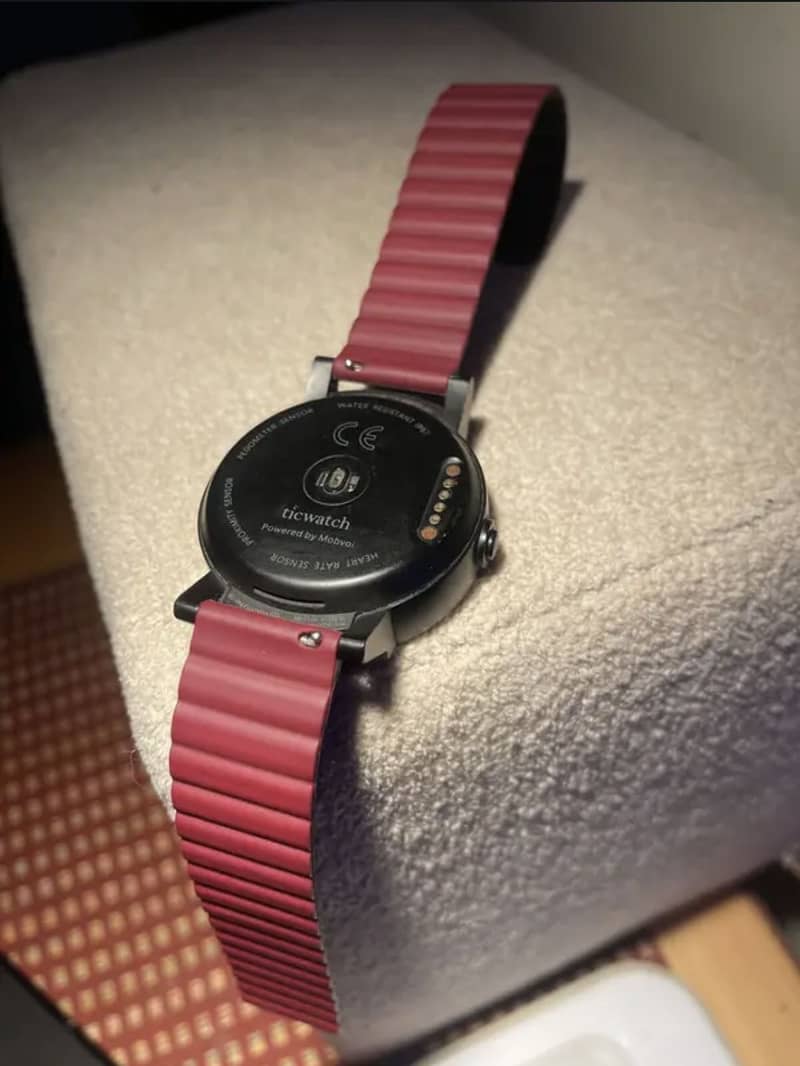 Ticwatch E 6