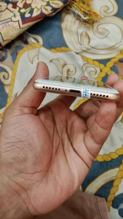Apple iPhone 8