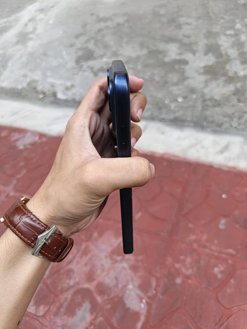 Apple iPhone 17 Pro Max 1