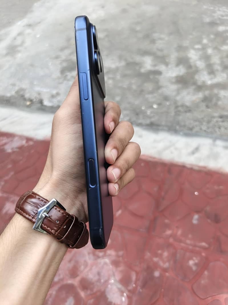 Apple iPhone 17 Pro Max 5