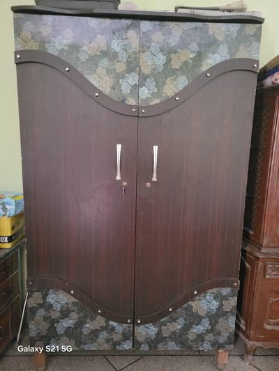 2 door wardrobe