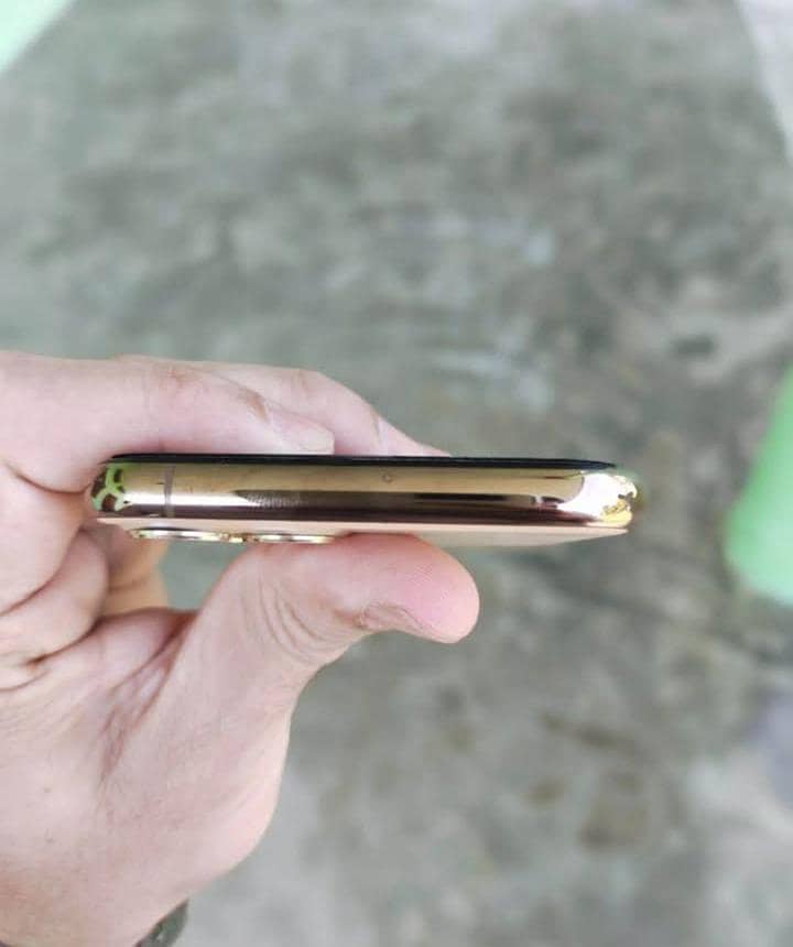 Apple iPhone 11 Pro 5