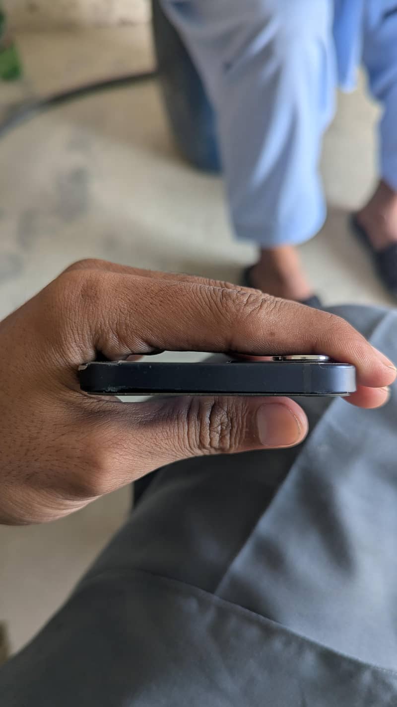 Apple iPhone 12 5