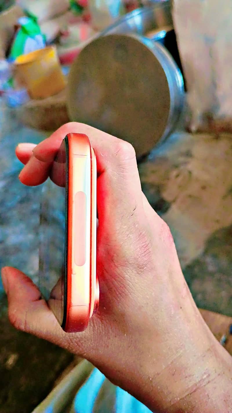 Apple iPhone 17 Pro Max 4