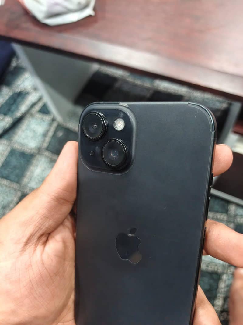 Apple iPhone 15 3