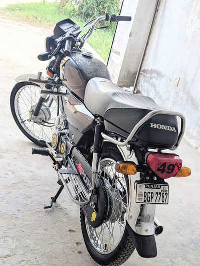 CD 70 for sale in zafarwal