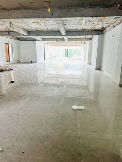 20 Marla Commercial Building Available For Rent