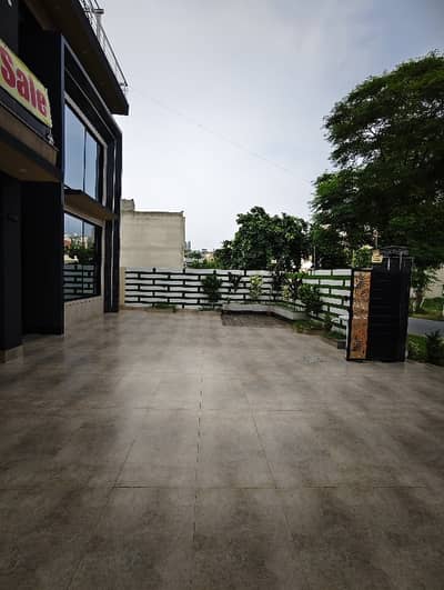 21 Marla Ultra Luxury House Available For Sale