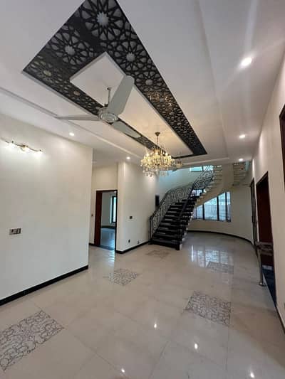 10 Marla House Available For Rent In Opf