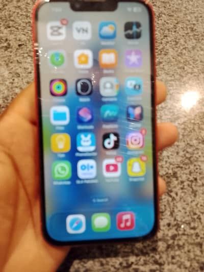 Apple iPhone 13