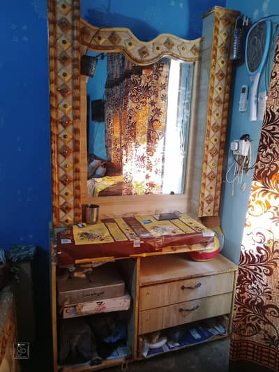 dresing table