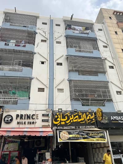 Prime Location Gulistan-e-Jauhar - Block 7 Shop Sized 900 Square Feet For rent