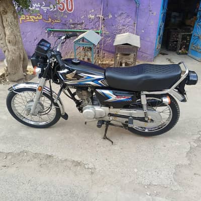 Honda 125. . . model 2025. . . call 0305.6400100