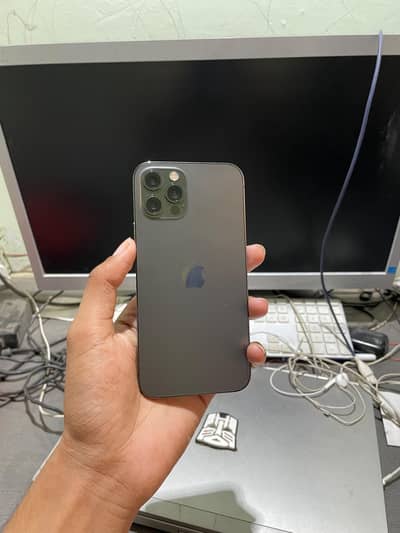 iPhone 12 Pro 10/9.5 fresh condition