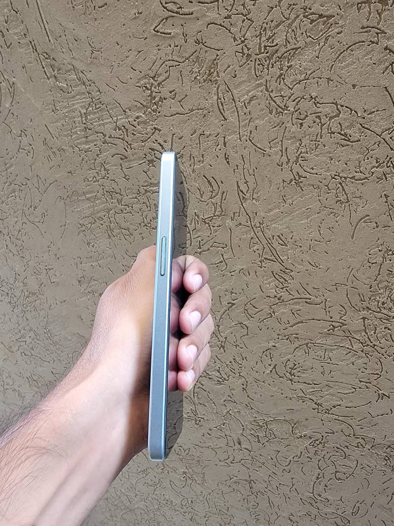 One Plus Ace 2V 6