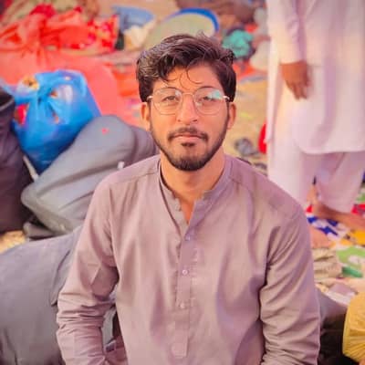I need a job. ager koi ghar kaam bhi ho toh me kar sakta hun