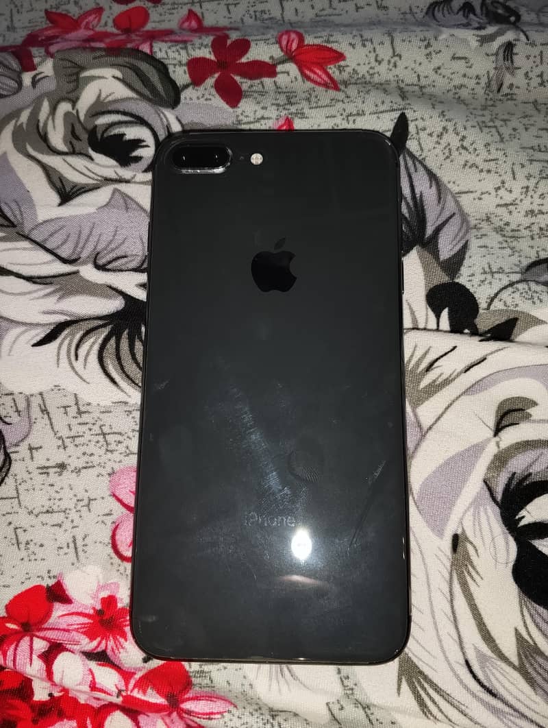 Apple iPhone 8 Plus 0