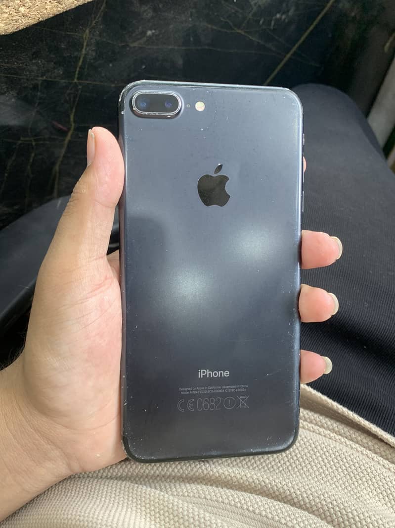 Apple iPhone 7 Plus 0