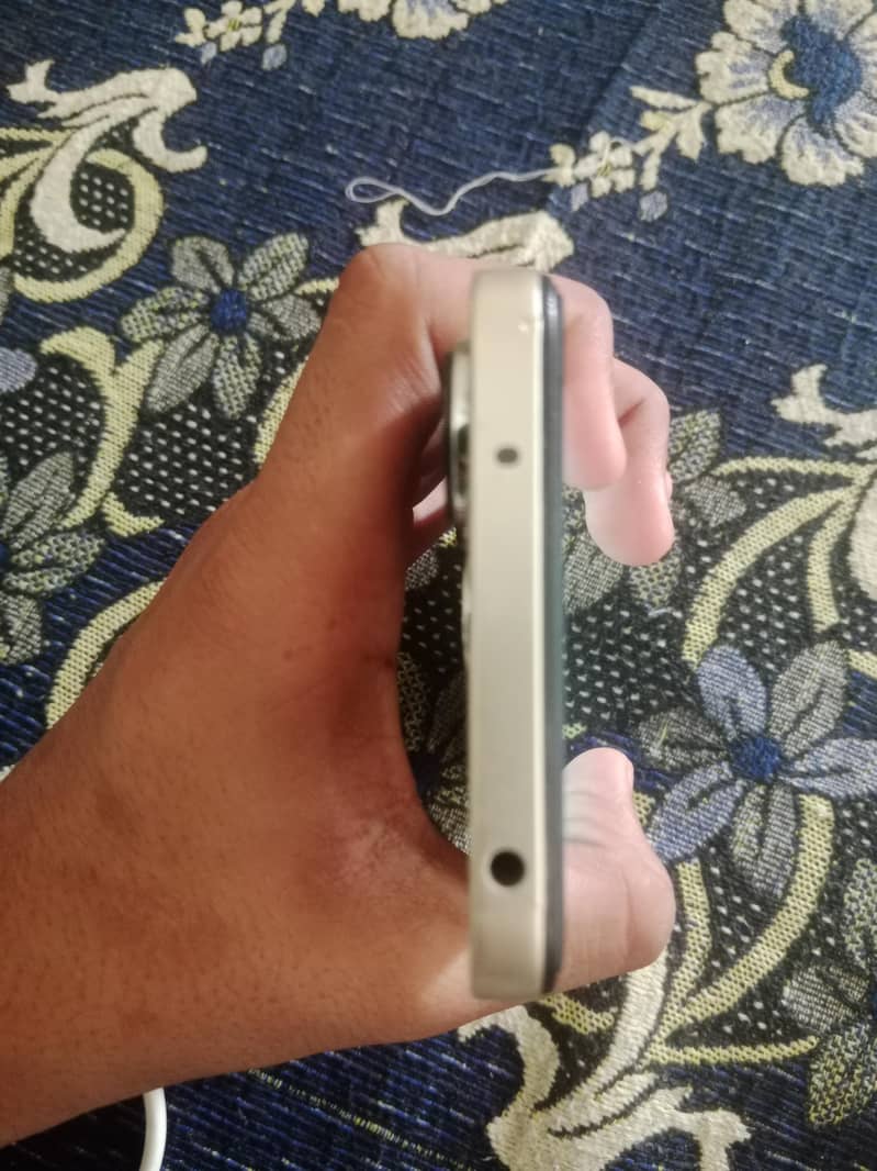 Realme C17 9