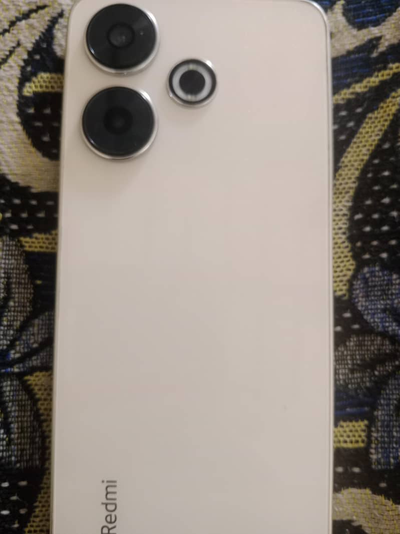 Realme C17 11