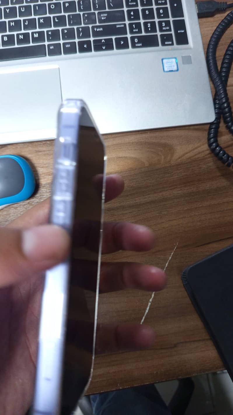 Apple iPhone 12 3