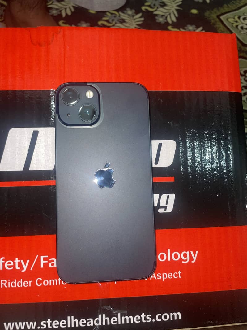 Apple iPhone 13 6