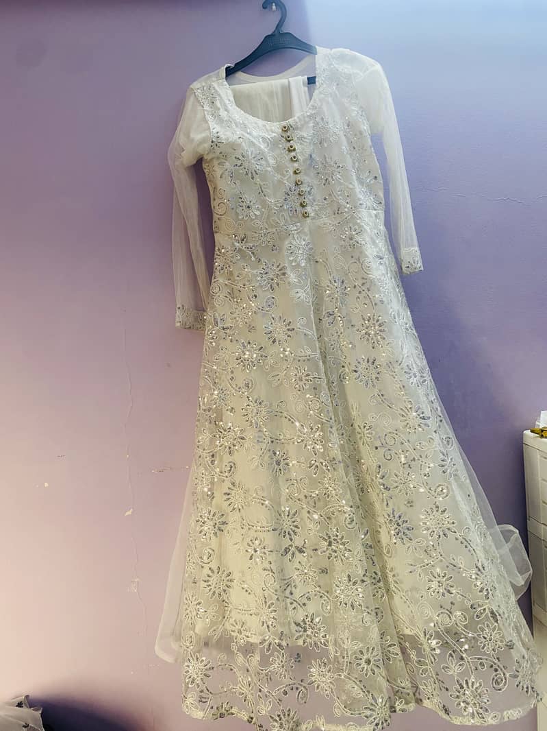 White maxi 0