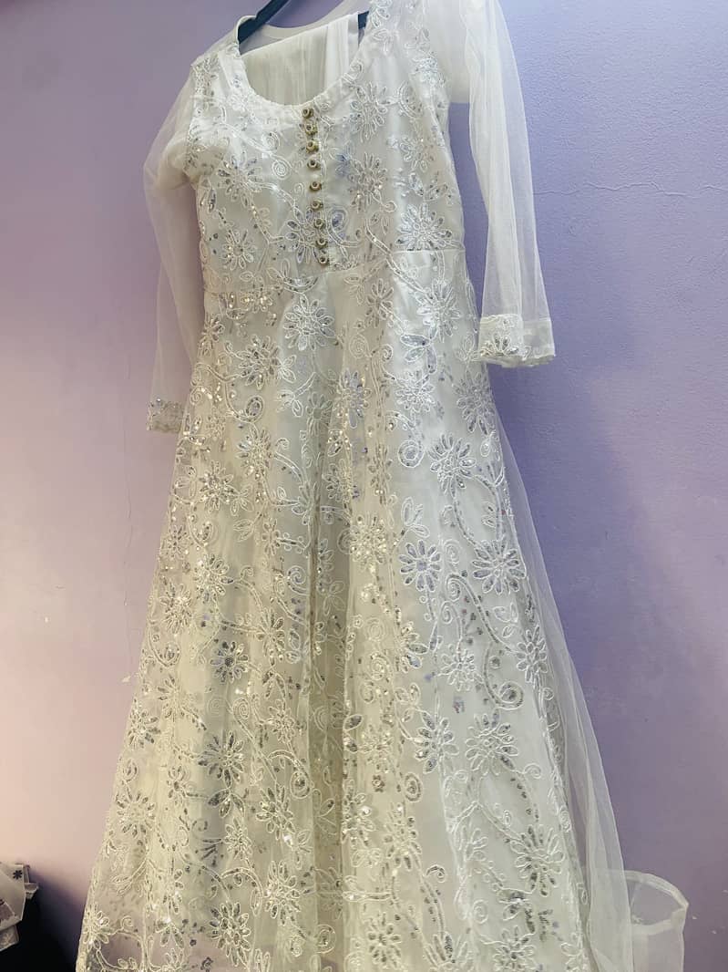 White maxi 4