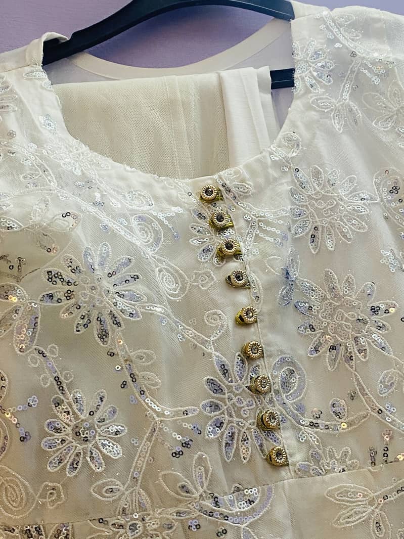 White maxi 5