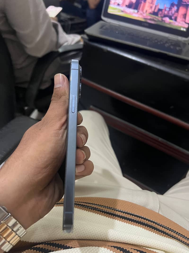 Apple iPhone 13 Pro Max 5